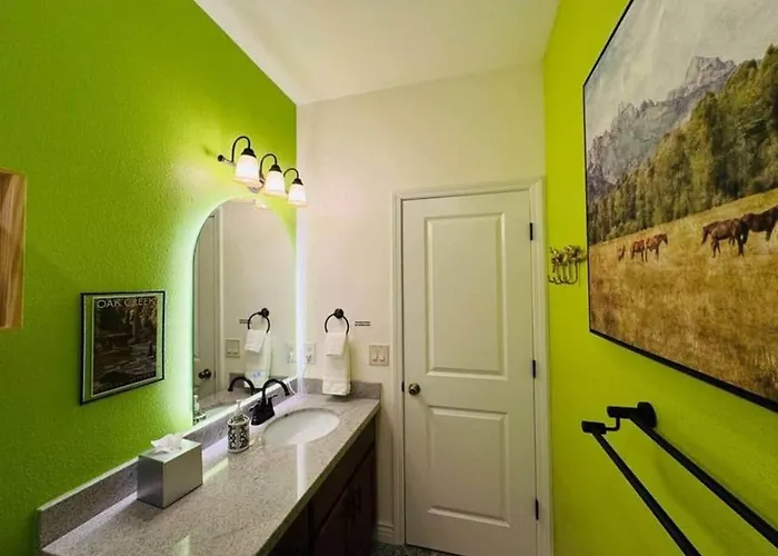 New! Near Ballparks, Stadium, Raceway, 4 Tvs, Fast Wifi
